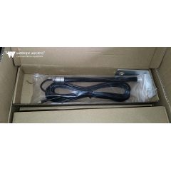 Antena de entrada inalámbrica del soporte de la forma de L de la fibra de vidrio de la radio 5G NR 4G de Ethernet de la frecuencia ultraelevada
        